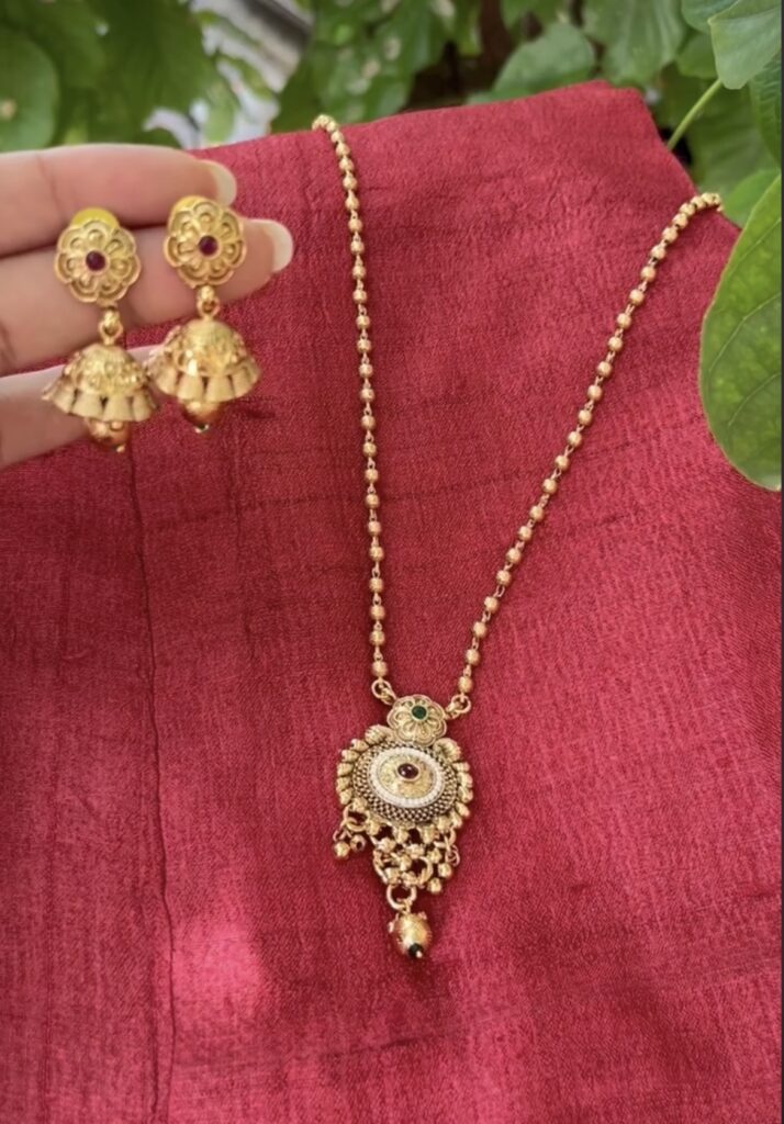 Vaishnavi necklace with earrings